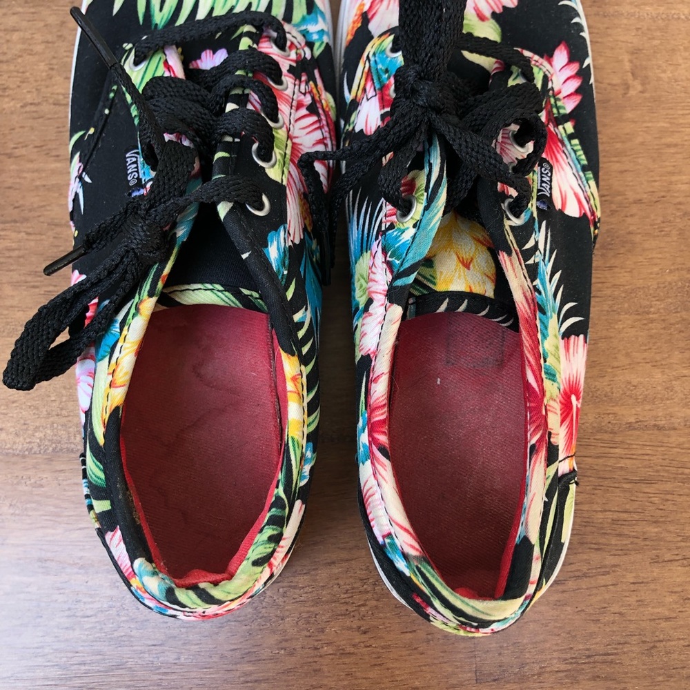 Vans Era Hawaiian Hibiscus Floral Canvas Lace-up Shoes (Women's 7.0) - Picture 7 of 11